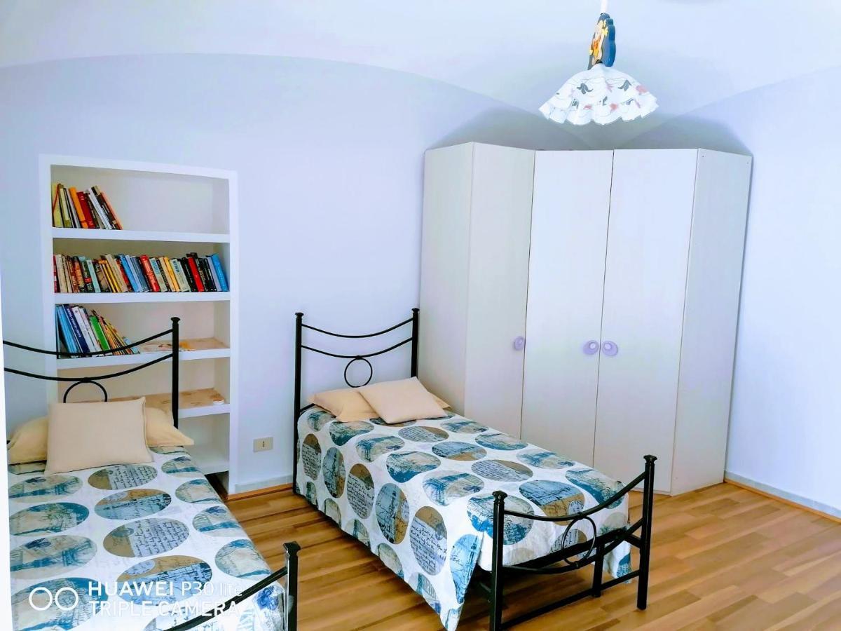Appuntamento Al Porto Villa Savona Bagian luar foto
