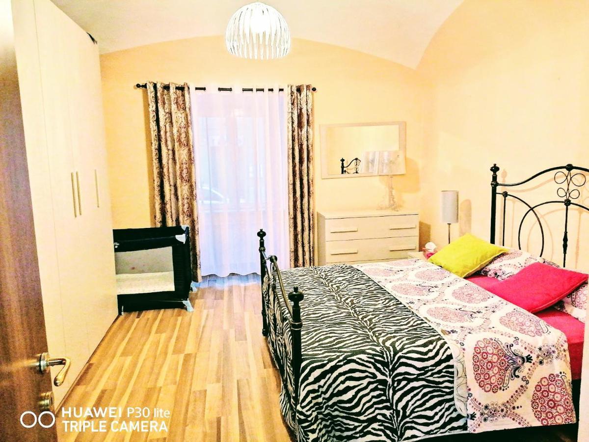 Appuntamento Al Porto Villa Savona Bagian luar foto