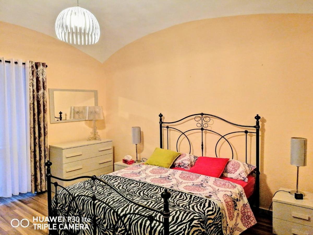 Appuntamento Al Porto Villa Savona Bagian luar foto