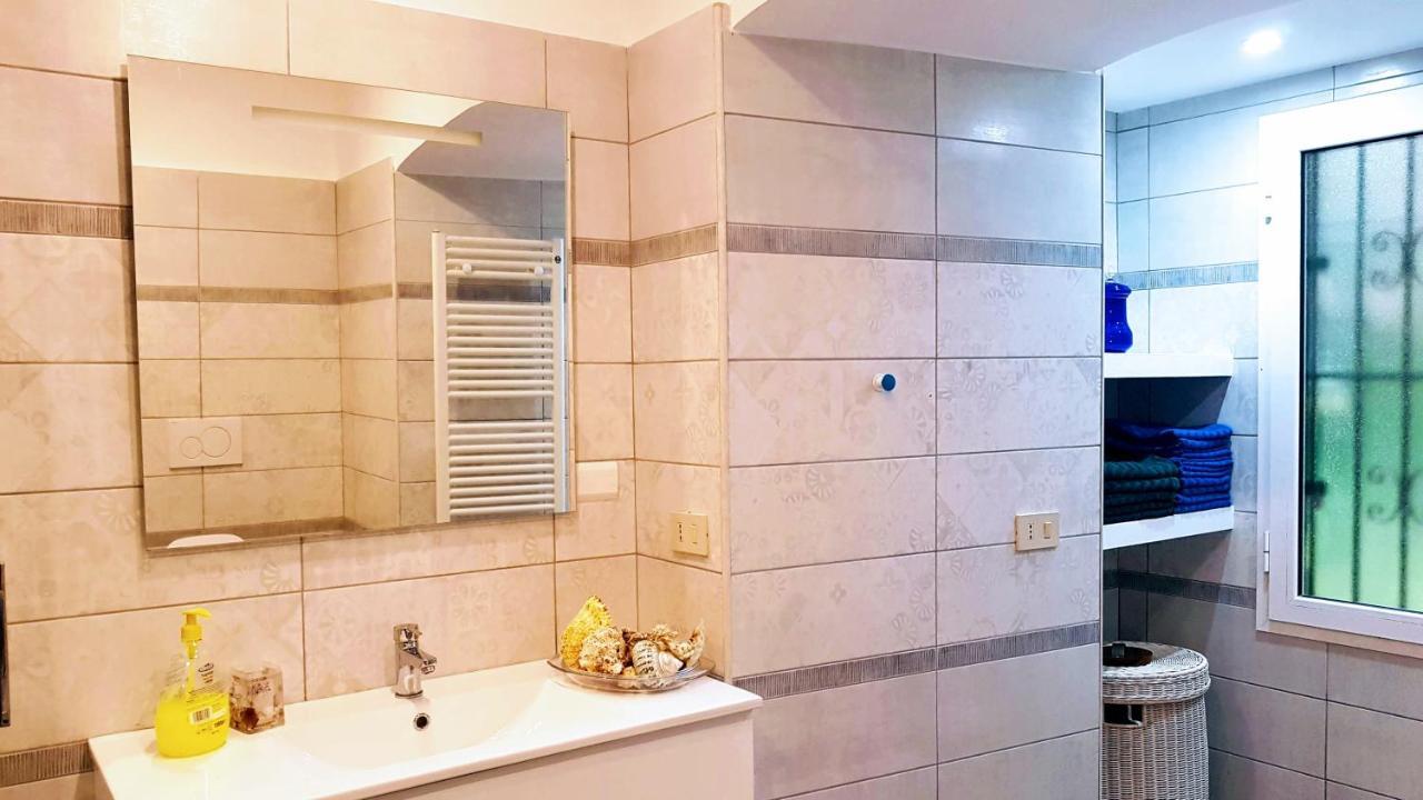 Appuntamento Al Porto Villa Savona Bagian luar foto
