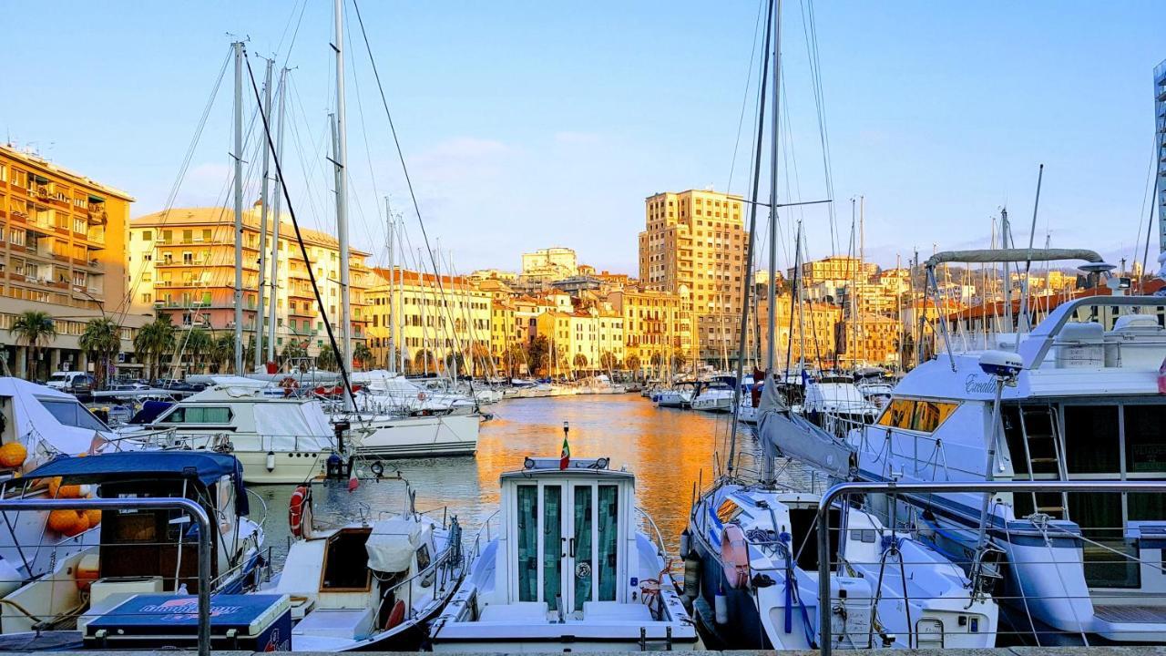 Appuntamento Al Porto Villa Savona Bagian luar foto