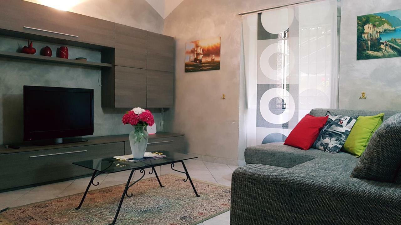 Appuntamento Al Porto Villa Savona Bagian luar foto